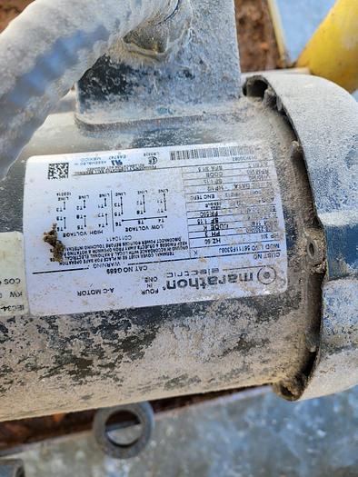 Used 275 Gallon 304 SST Jacketed Mixing Tank wLightning Mixer .65 Hp 17251450 RPM