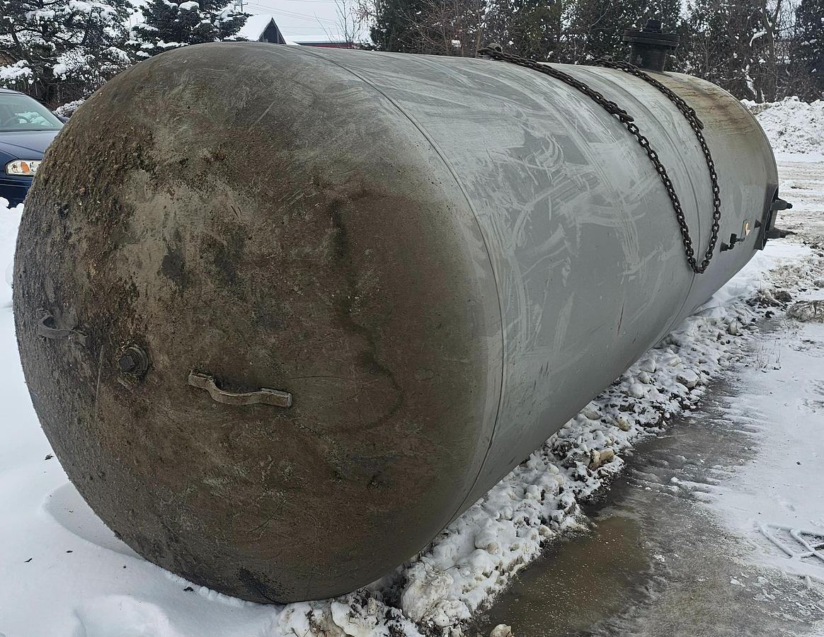 Used 1996 Silvan Industries 3000 Gallon Vertical Compressed Air Tank 150 Psi 