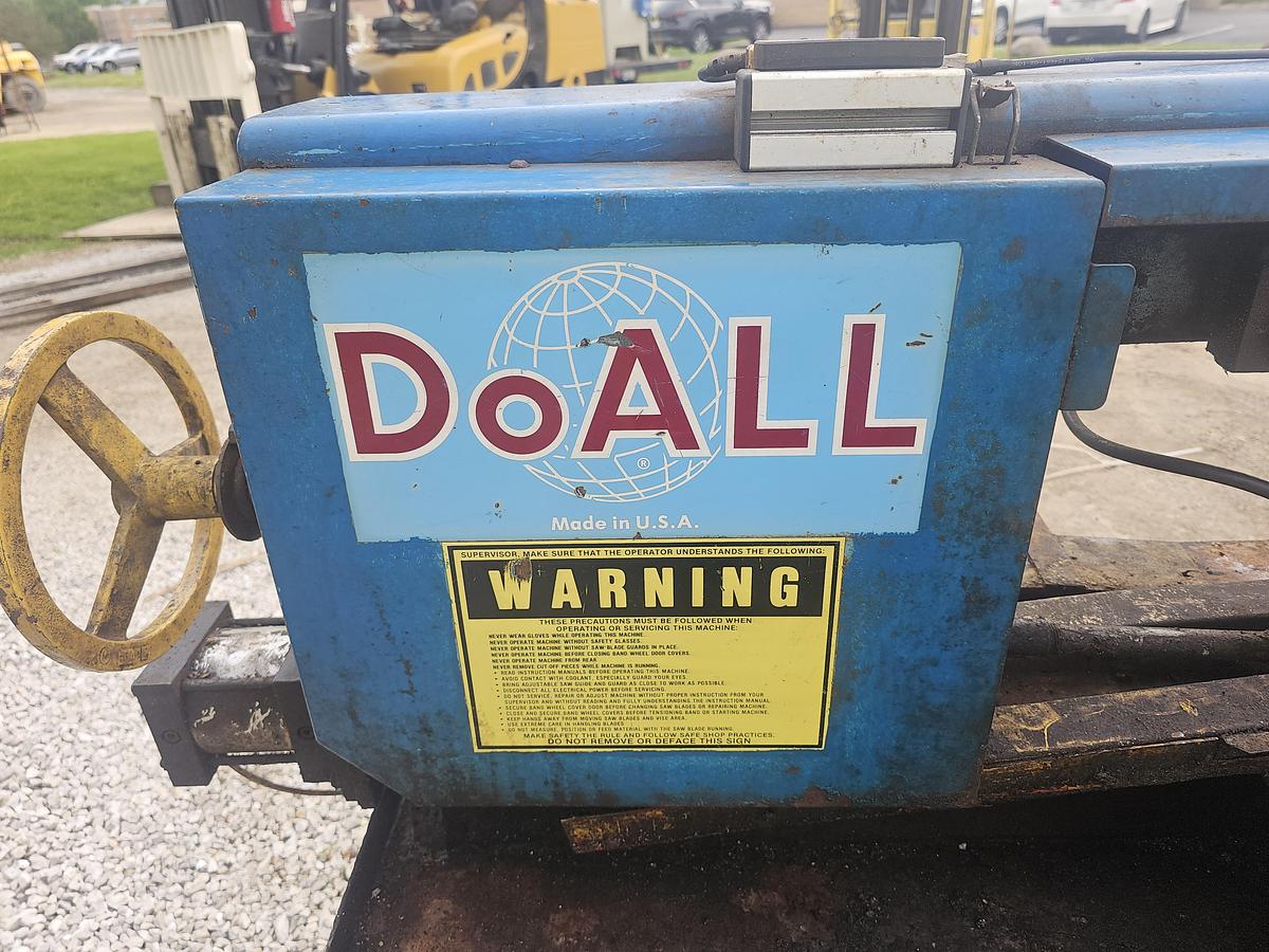 Used 9" x 16" Doall C-916M Horizontal Bandsaw 
