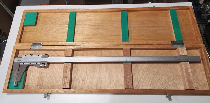Used Mitutoyo 60 CM Stainless Steel Vintage Vernier Caliper w/Case 0.02mm Increments
