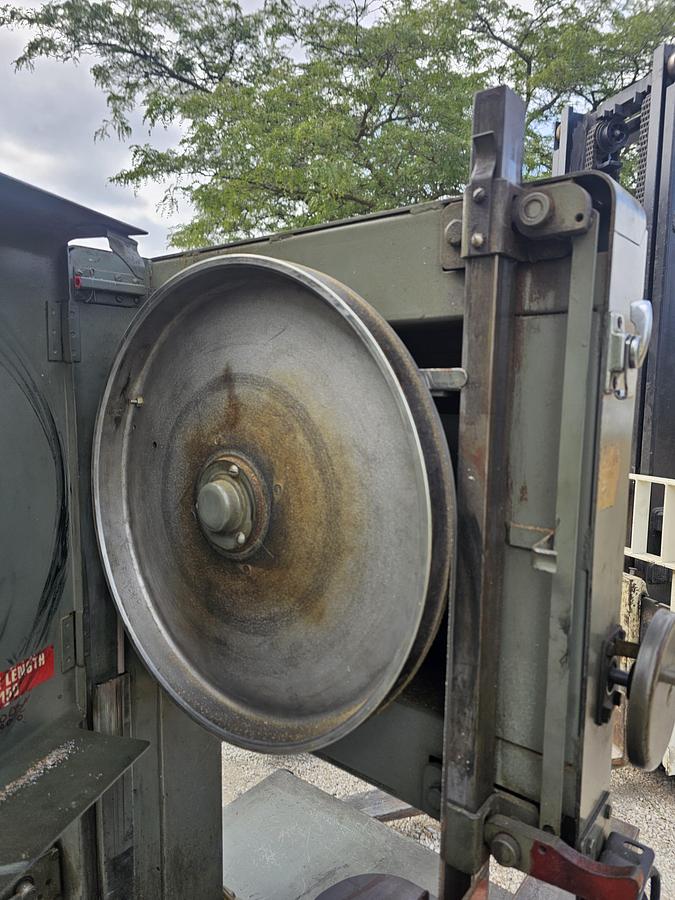 Used 18" Grob 4V-18 Vertical Bandsaw w/RW-B Welder & Air-Hydraulic Feeder Table