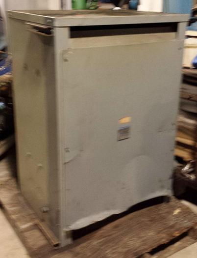 Used 220 KVA Westinghouse DT3 Electrical Transformer H.V. 2400 DELTA / L.V. 460/266