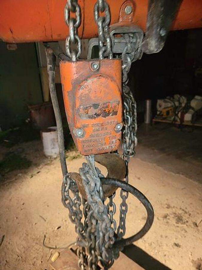 Used CM Lodestar Model R Electric Chain Hoist - 2 Ton Capacity, 8 FPM, H4 Duty - 1 HP