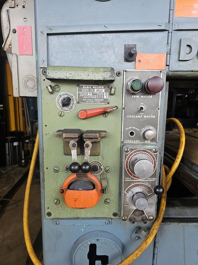Used 16" Doall 16-3 Variable Speed Vertical Bandsaw, Hydraulic Table & Blade Welder
