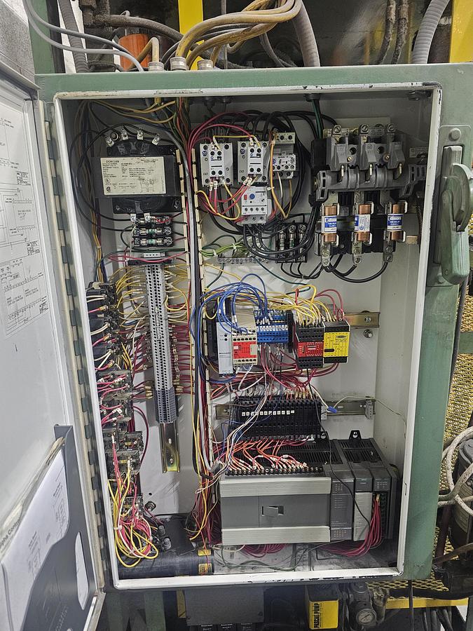 Used 75 Ton Metal Mechanics Hydraulic 4-Post Trim Press