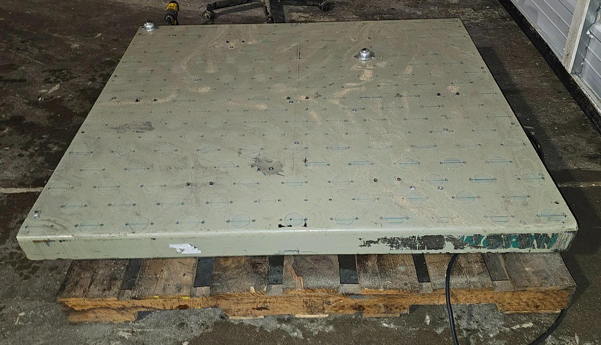 Used 2000# Southworth LS2-36 Scissor Lift Table 42" x 48" Platform 110V, 1 ph 