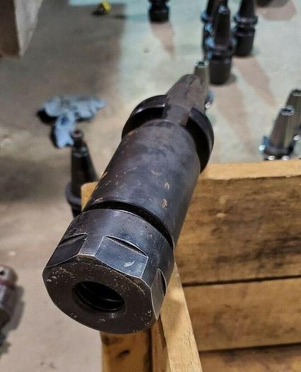 Used Kennametal 1'' CAT 40 Taper Collet Chuck Tool Holder Part #CV40TG100600