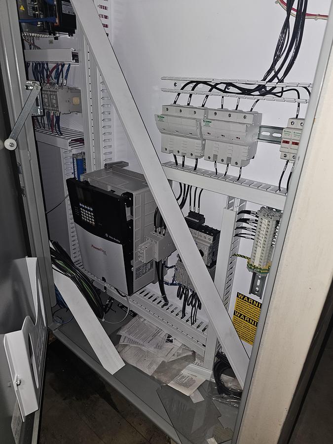 Used 48" Programmable Almco 2SF-48DRA Vibratory Deburring Tub 2x Spindles & Enclosure