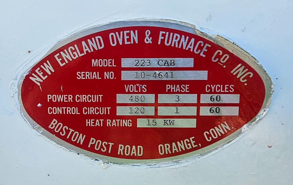 Used New England Oven Model 223 CAB 500°F Industrial Batch Oven – 15 kW – Pristine
