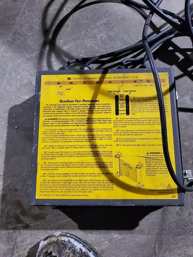 Used STI 43207-0010 Duosafe Light Curtain Controller Model #DSC1