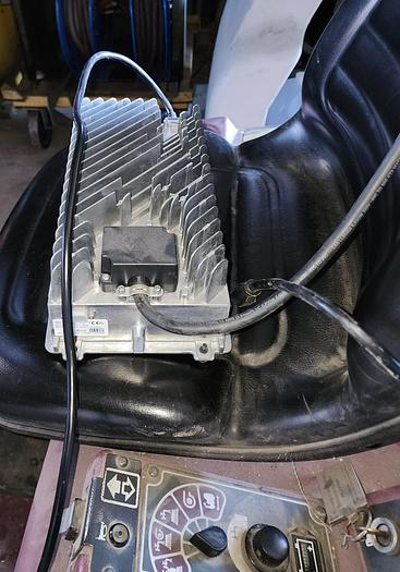 Used Minuteman 36V Electric Battery Operated Ride-On Floor Scrubber #SCV-28/32