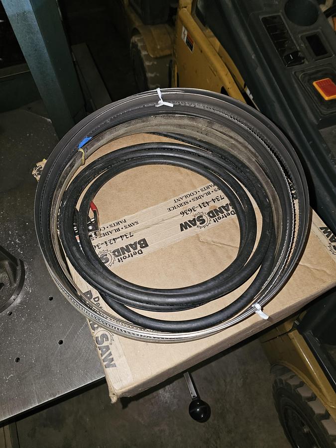 Used Roll-In EF1459 Portable Vertical Bandsaw 9" x 14" Capacity 110V, 1 ph