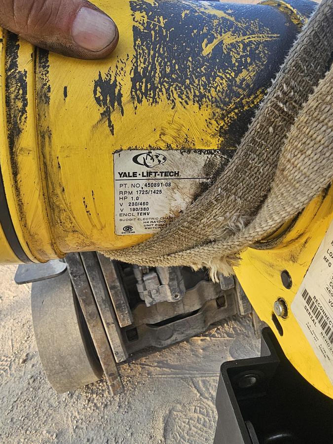 Used 1 Ton Budgit BEHC0116 Electric Chain Hoist, 16 FPM Lift Speed, 15' Lift