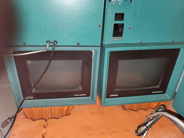 Used Moore Data Gage II Equipment 872ASN2NA Control Body and Monitors