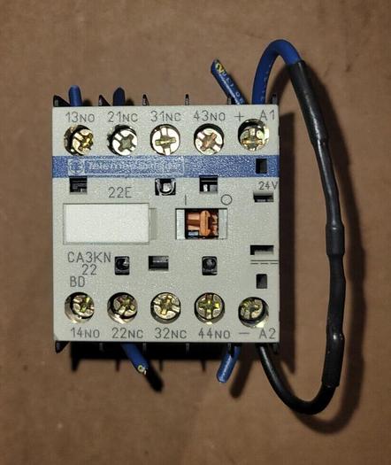 Used Telemecanique CA3KN22BD Control Realy Contactor 4 Pole 24VDC Coil 10A