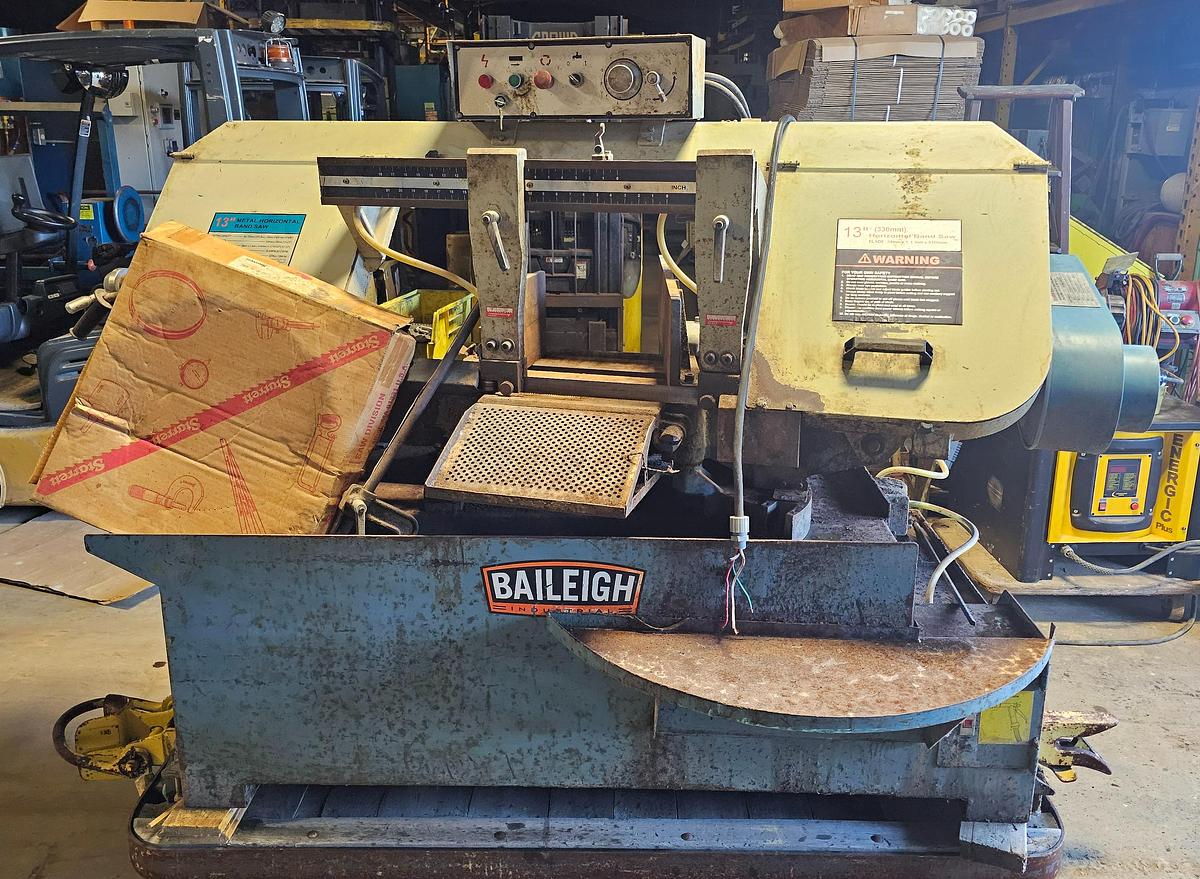 Used 2005 Bailiegh Industrial 13'' x 20'' BS-330MSTV Horizontal Bandsaw & Conveyor