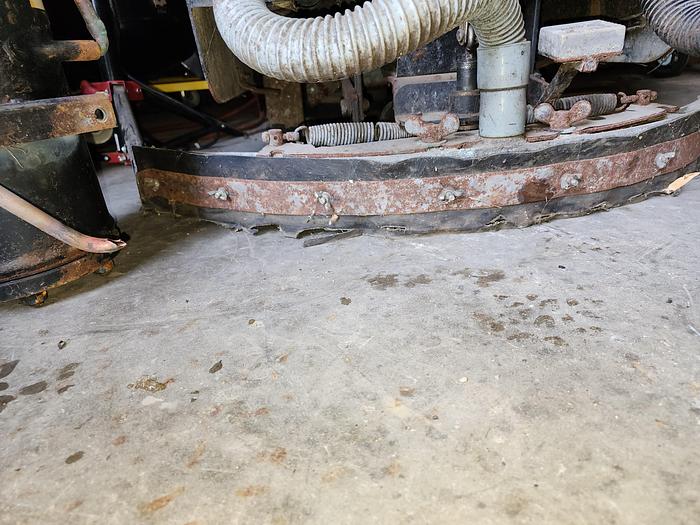 Used Minuteman 265 Walk Behind 24v Floor Scrubber Model #: MC265024