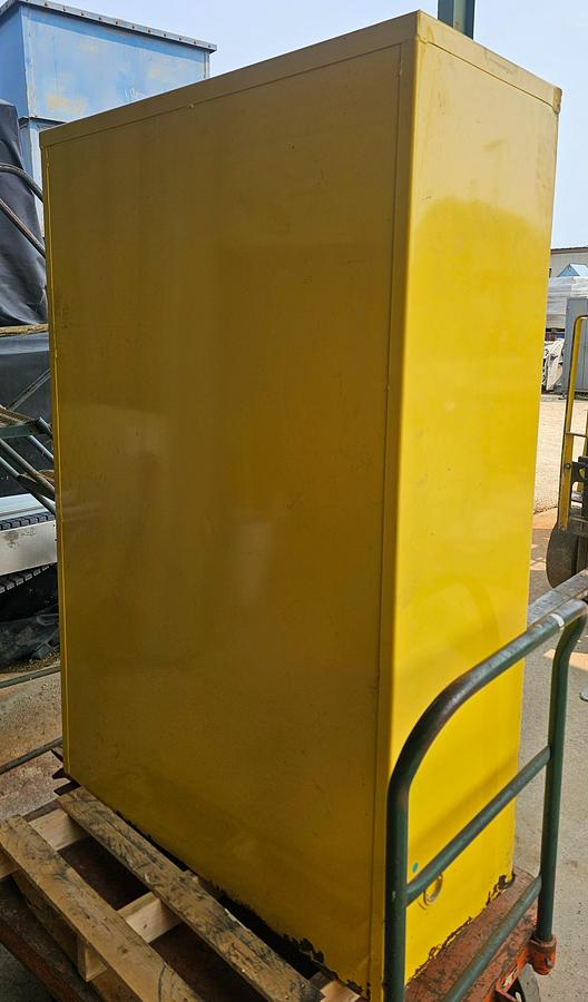 Used Global Industrial BM45 45-Gallon Flammable Safety Cabinet, 2-Door Self Closing
