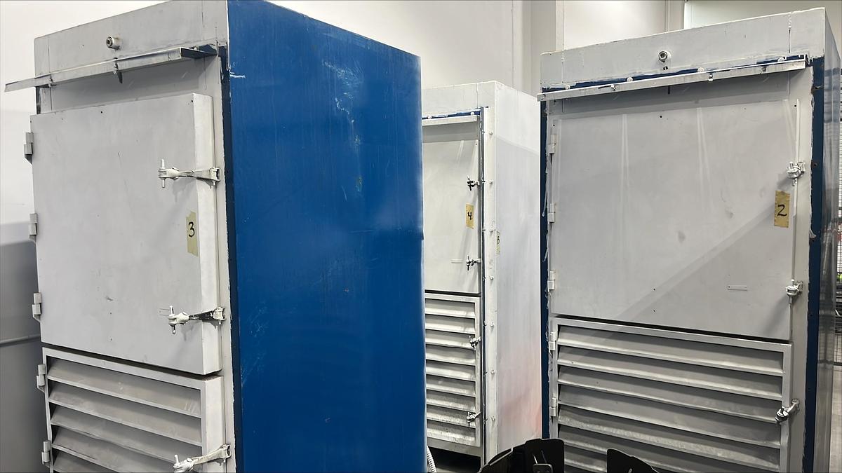 Used 28,000 CFM Torit DWST 6-4 Downflo Workstation Booth 180" x 51" 96" Tall 