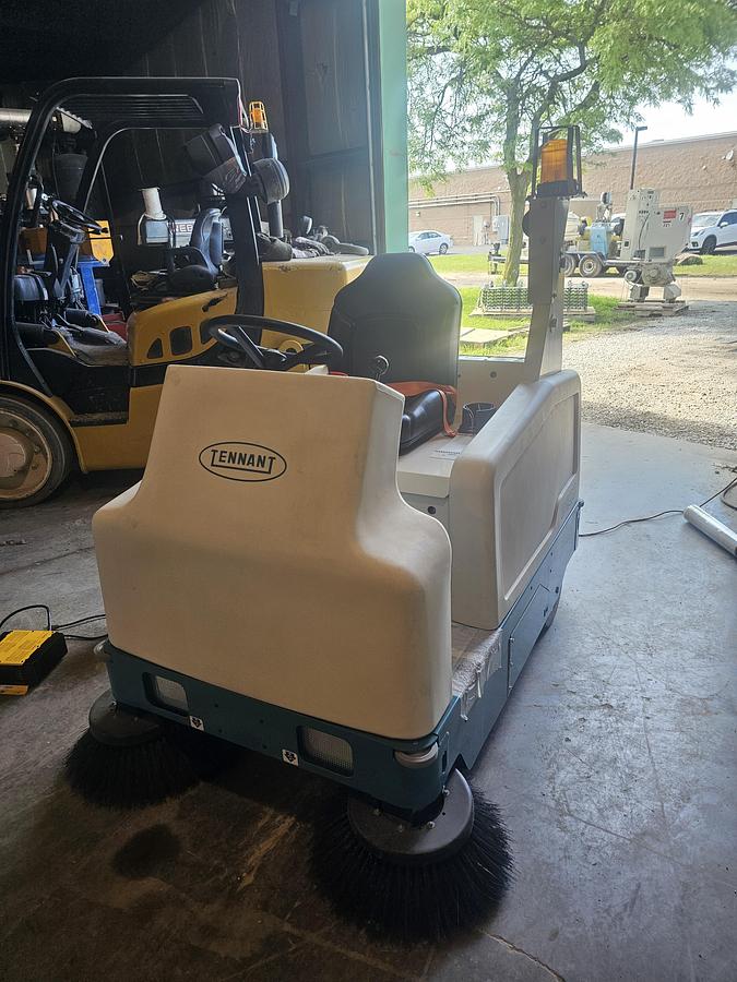 Refurbished Tennant M6200 Battery Operated 55" Cleaning Path Ride On Floor Sweeper