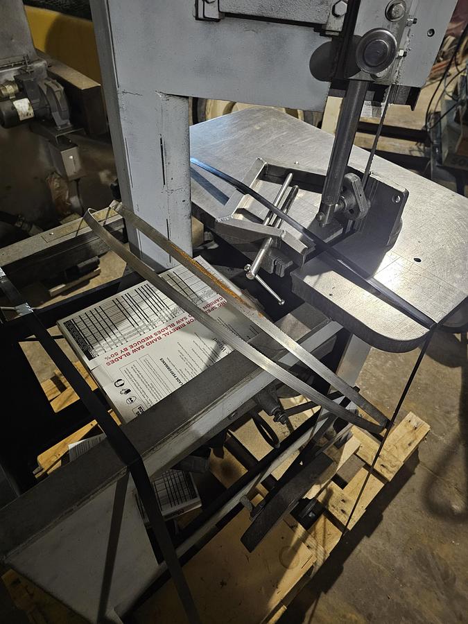 Used Roll-In EF1459 Portable Vertical Bandsaw 9" x 14" Capacity w/Clamps & Extra Blades