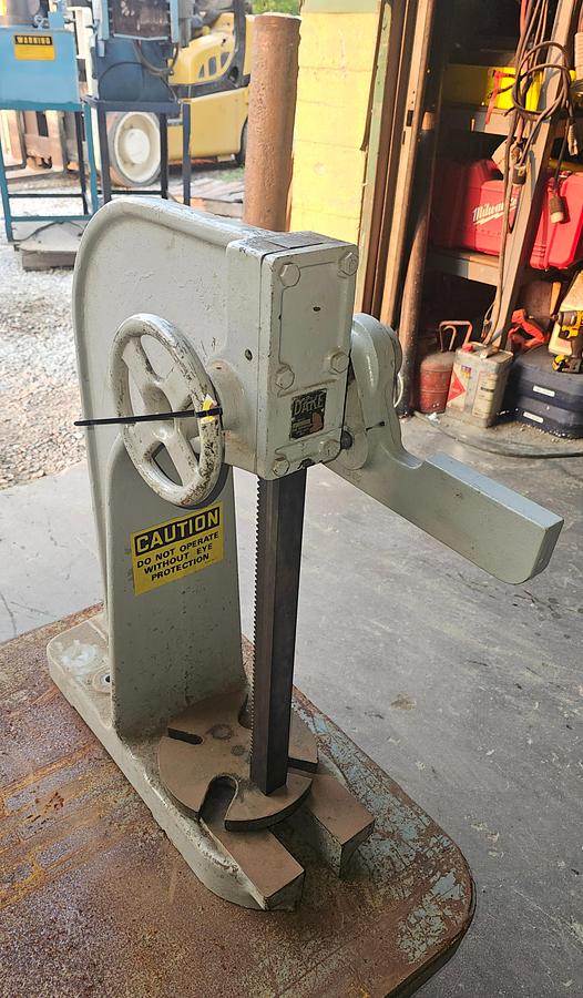 Used 3 Ton Dake 1 1/2B Benchtop Ratcheting Arbor Press 