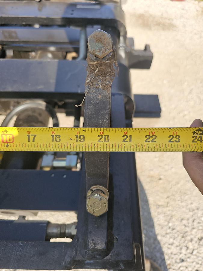 Used Halla 20" Carriage Class 3 Forklift Mast 3 Stage 185-188" Vertical Lift