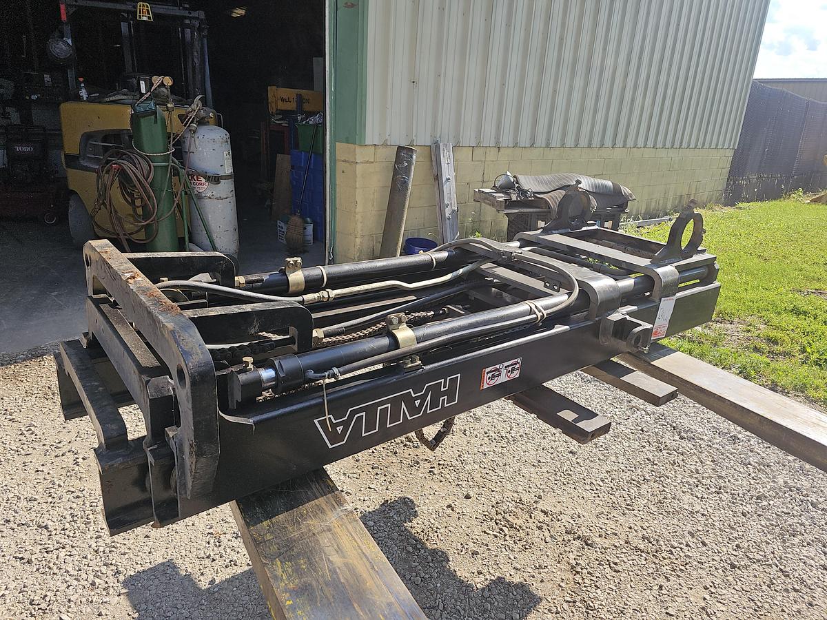 Used Halla 20" Carriage Class 3 Forklift Mast 3 Stage 185-188" Vertical Lift