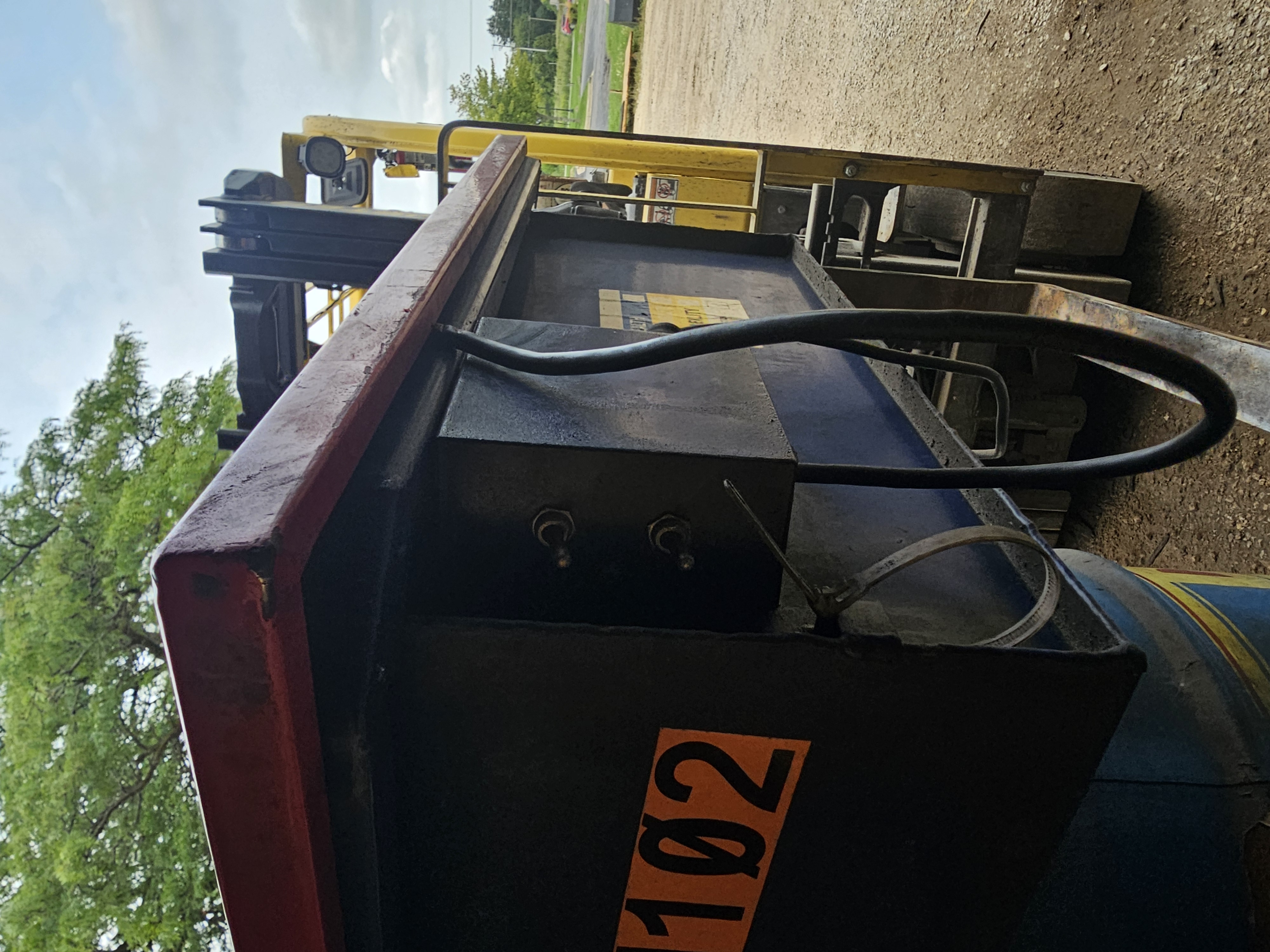 Used Zep Dyna-Clean Industrial Solvent Parts Washer, Split-Lid, 30 Gal Drum, 115V