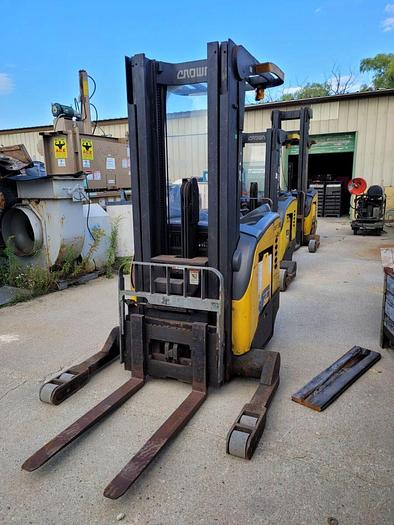 Used Crown RR 5000 Series Electric Reach Truck 4,500 lb Capacity 42” Forks Sideshift