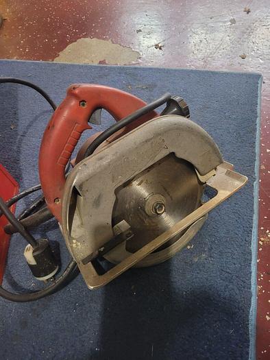 Used Milwaukee 6365 Heavy Duty 7 1/4'' Corded Circular Saw & Metal Case