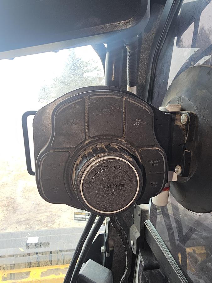 Used 2022 Level Best GB Series GB108 Quick Attach Grading Blade Attachment & Leica Display Monitor