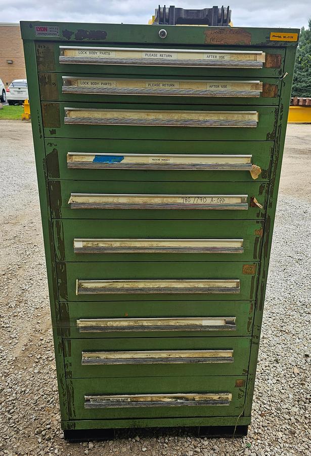 Used 10 Drawer Lyon MSS Roller Bearing Modular Tooling Cabinet 28" x 30" x 60"