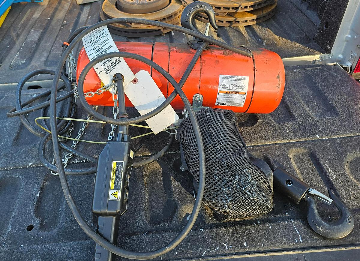 Used 500# Gorbel Freestanding Jib Crane 8' Under Beam x 100" Arm Length & CM Hoist