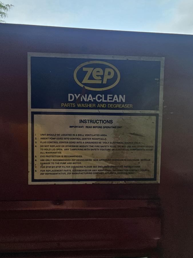 Used Zep Dyna-Clean Industrial Solvent Parts Washer, Split-Lid, 30 Gal Drum, 115V