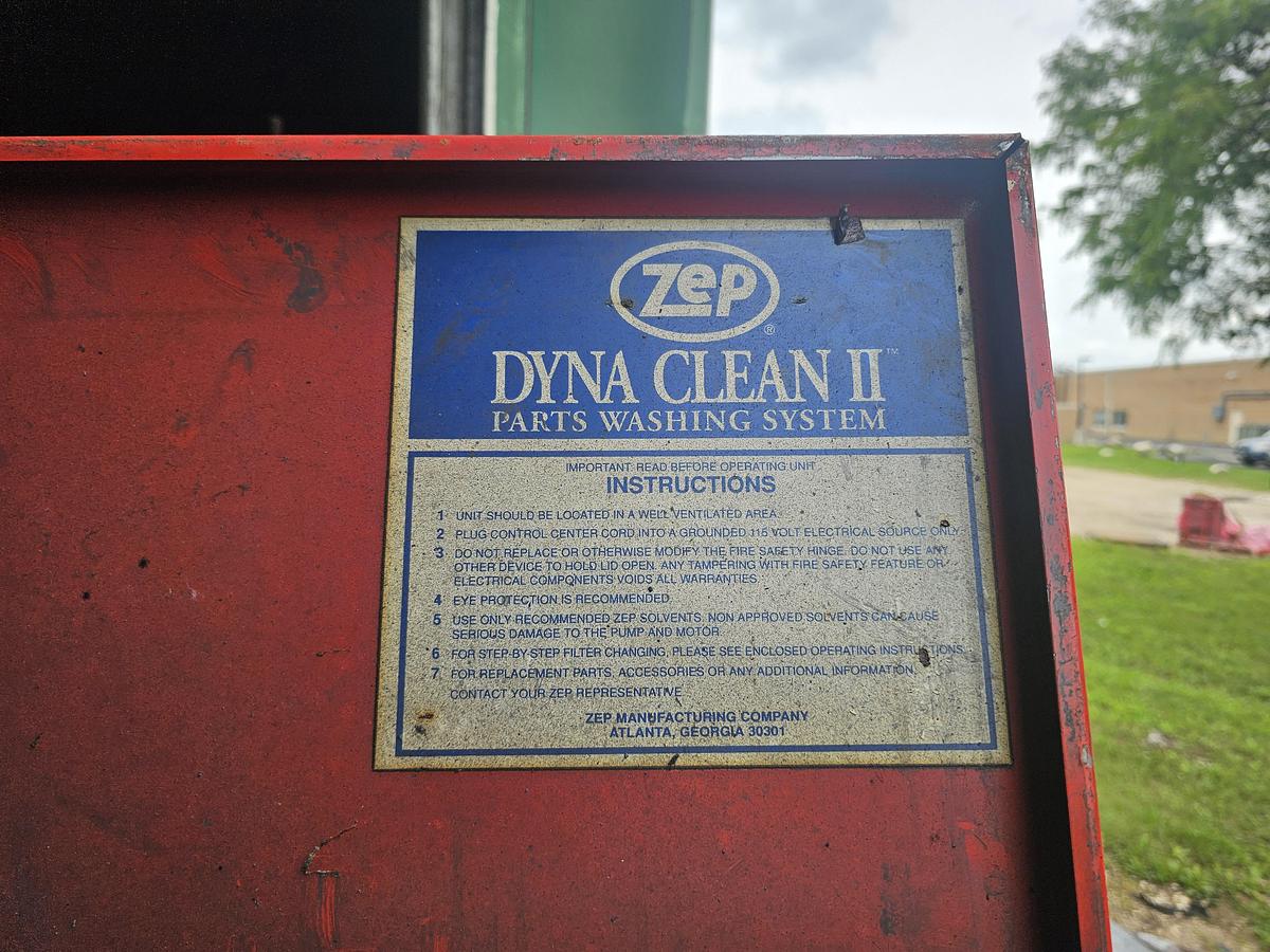 Used Zep Dyna-Clean II Industrial Solvent Parts Washer w/ Flow-Thru Brush, 30 Gal Drum, 115V