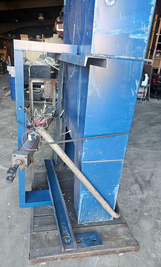 Used 15 Hp Wheelabrator Tumblast TBR-6 Direct Drive Blast Wheel Rubber Belt Machine, 6 Cu. Ft Capacity