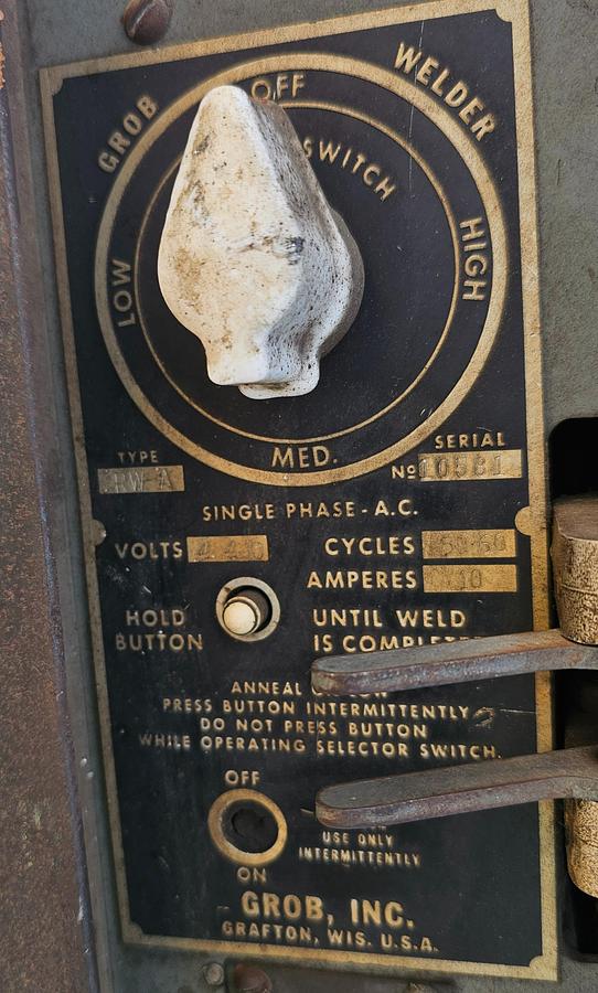 Used 24" Grob NS-24 Industrial Variable Speed Vertical Bandsaw & RW-A Blade Welder