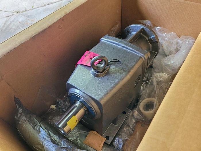 Nord SK52 N250TC Gear Drive Reducer 14.00:1 No. 201022628-300 10142 lb-in