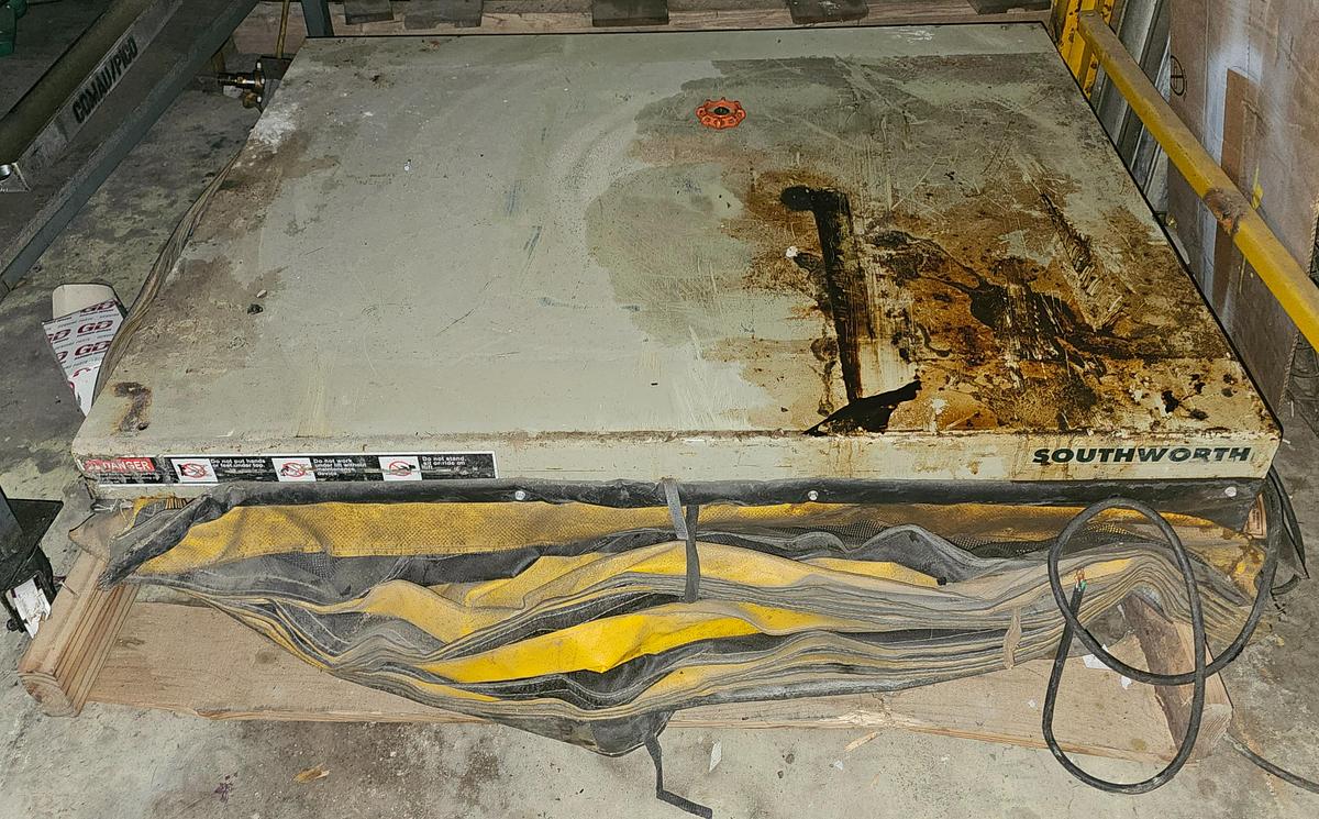 Used 2,000 lb Cap. Southworth Hydraulic Scissor Lift w/Accordian Pinch Point Curtain