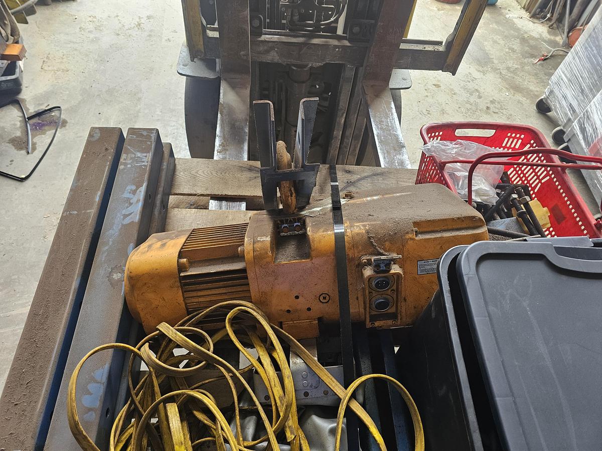 Used 4000 lb (2 Ton) 19.5' Span x 33' Runway Gorbel Freestanding Bridge Crane System & Hoist