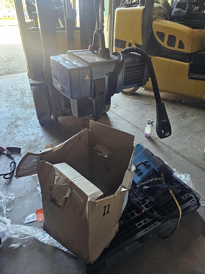 Used 1100# Demag DC-COM 5 500 1/1 H5 Overhead Electric Chain Hoist & Parts Hoist 