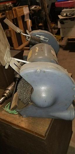 Used 3/4 Hp 8″ BALDOR #8252W Double End Pedestal Grinder 208-230/460V