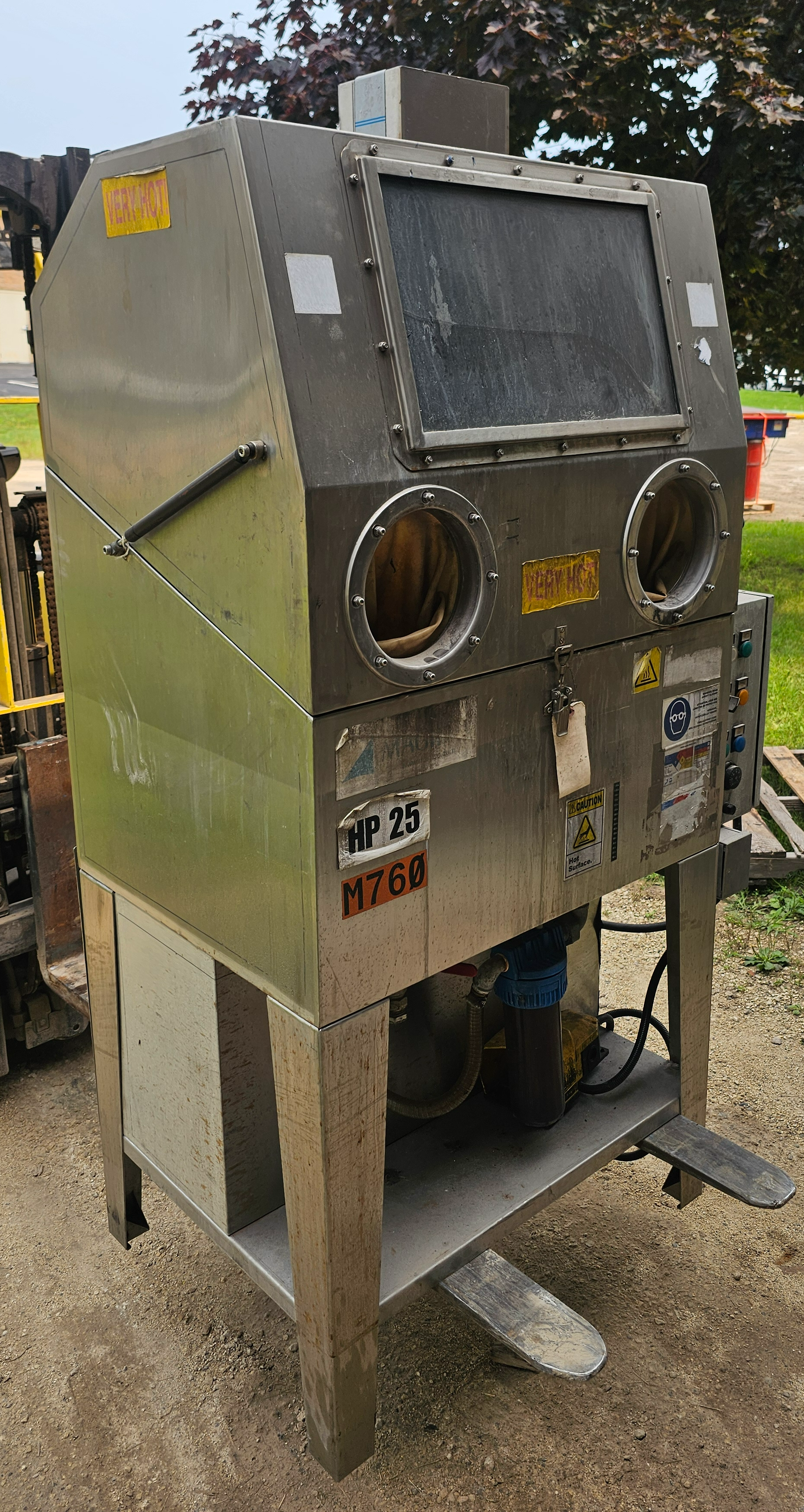 Used 2018 Magido HP25M 304 Stainless High-Pressure Heated Parts Washer, 870 PSI, 220V