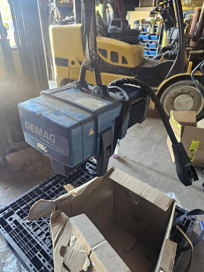 Used 1100# Demag DC-COM 5 500 1/1 H5 Overhead Electric Chain Hoist & Parts Hoist 