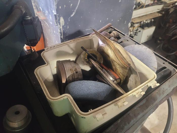 Used 6″ Diameter x 13″ B.C. Jones & Shipman #1212E ID./OD. Cylindrical Grinder w/DRO