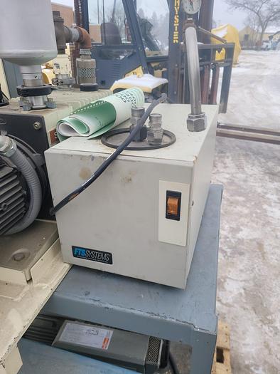 Used Busch 20 CFM Rotary Vane Vacuum Pump RC-0025-0406-1102 & FTS Systems Vapor Trap
