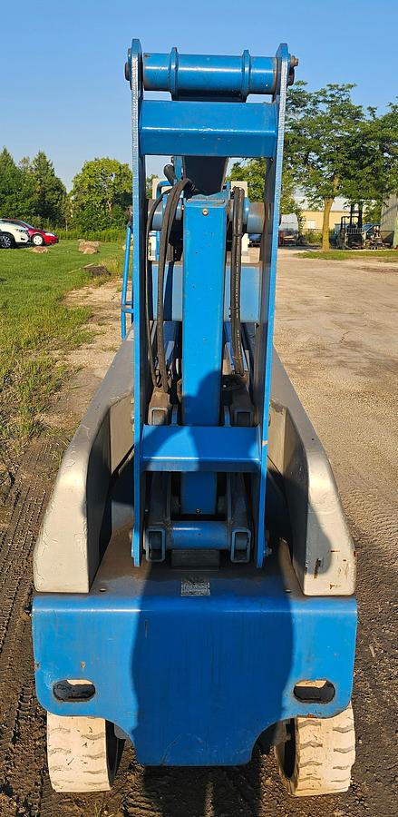 Used 1997 Genie Z20/8N Articulating Self Propelled Boom Lift 