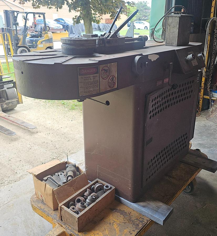 Used Di-acro Model 200 (#6) Hydraulic Power Tube, Pipe, & Bar Bender