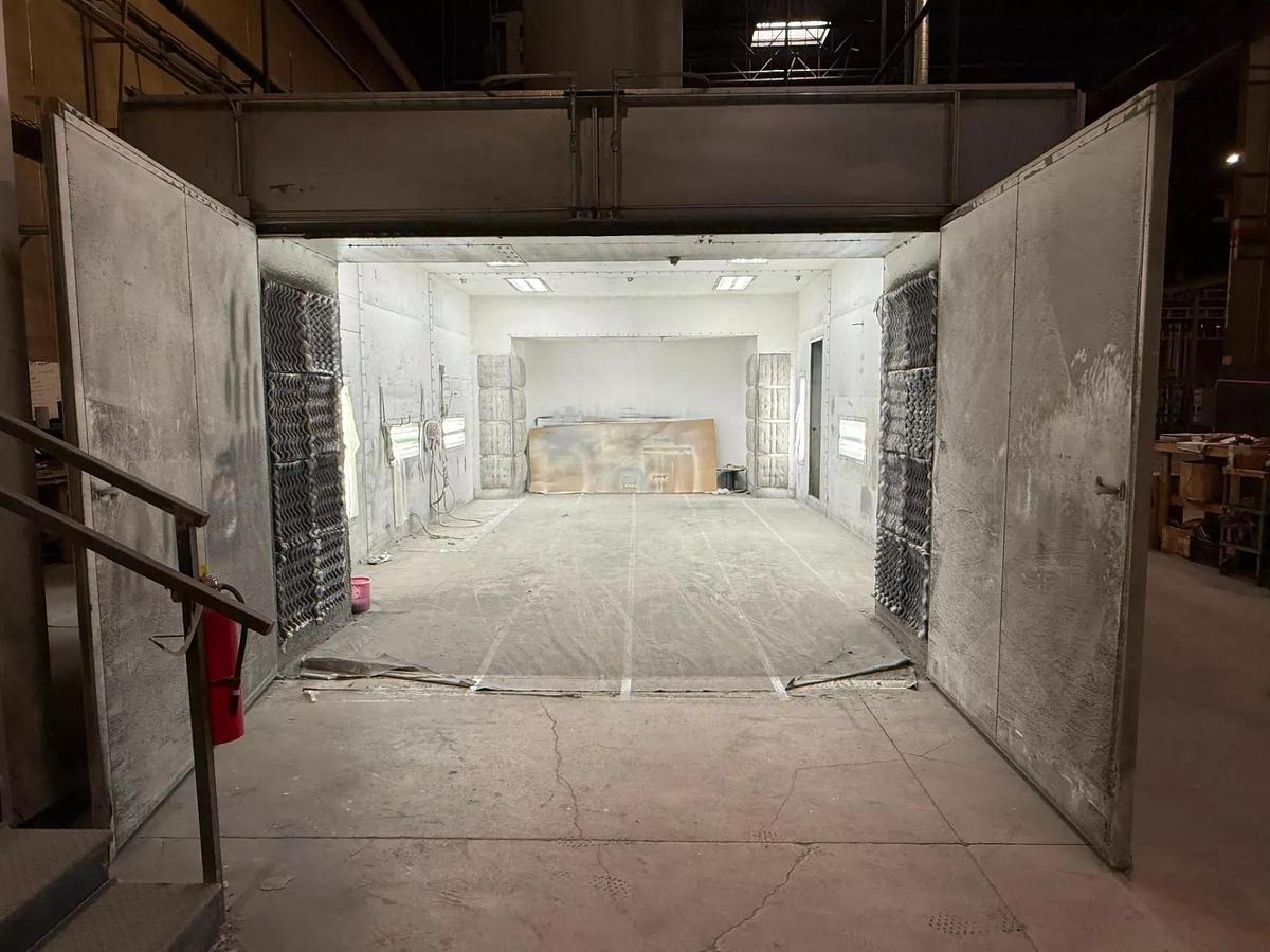 Used GFS CDG-1610PSB-30-S-CU-S Crossdraft Spray Booth 16' x 10' x 30' w/Mix Room & Air Makeup Unit